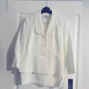 Le Suite 2-piece jacket and skirt